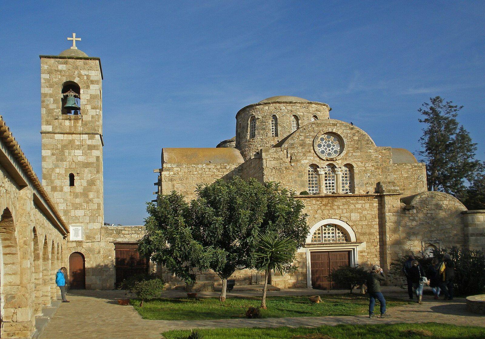 Kıbrıs Manastırları: Freskler, İkonlar ve Sessizlik