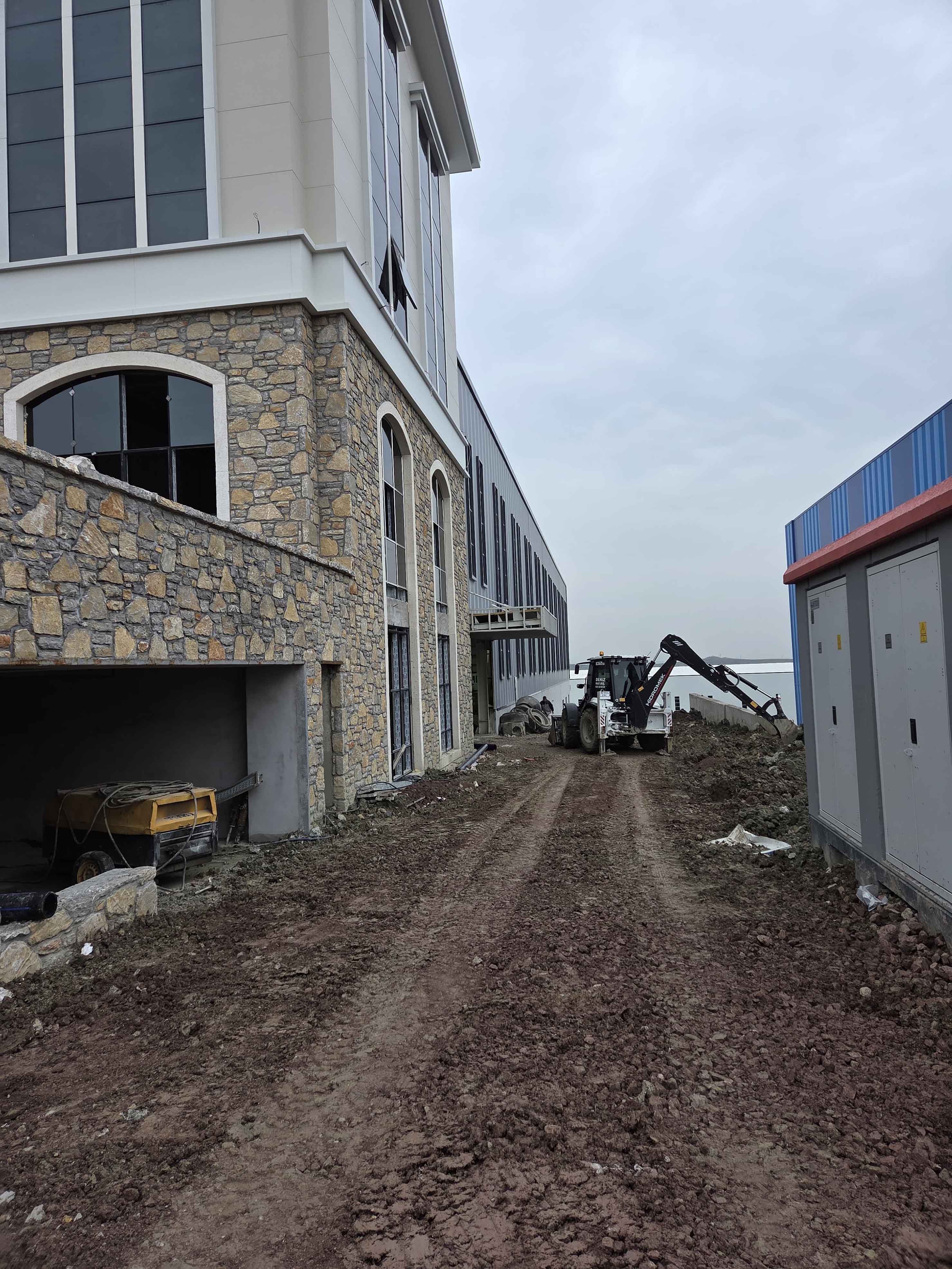 Ünoks Merkez İdari Bina İnce Yapı İşleri